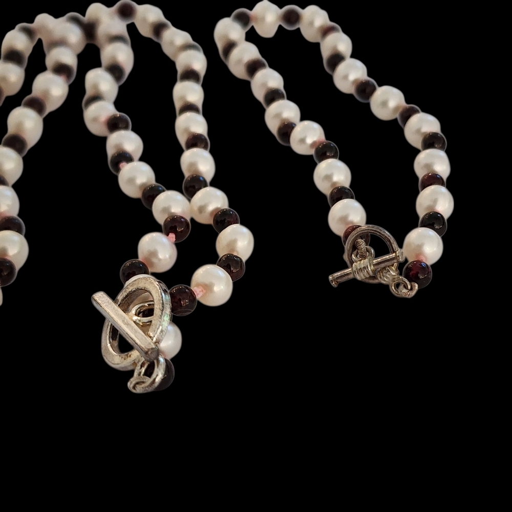 Necklace and bracelet genuine pearls 925 sterling silver garnet hand knotted